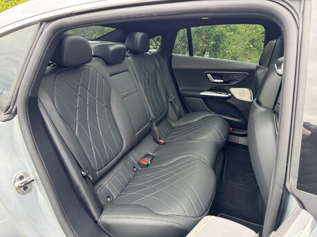Mercedes-Benz EQE EQE 350+ 91KWH Exclusive Luxury Auto Electric PAN ROOF/DISTRONIC/HEADS UP 30