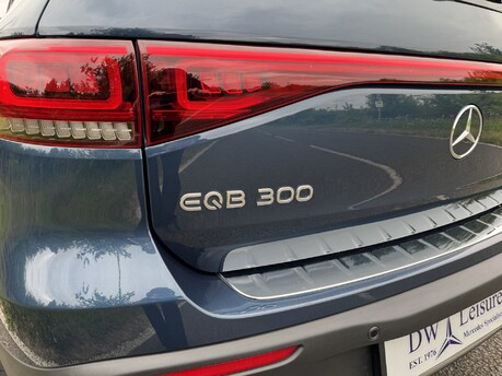Mercedes-Benz EQB EQB 300 66KWH 4Matic AMG Line Premium Auto Electric 7 SEATER/PAN ROOF/NAV 38