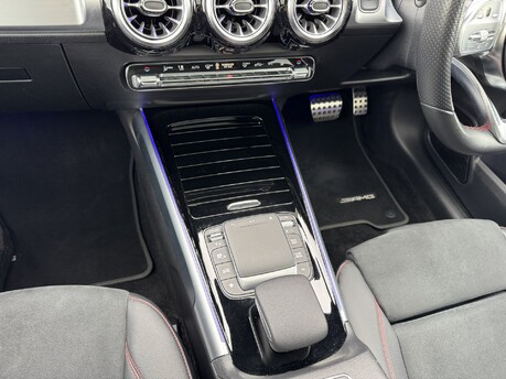 Mercedes-Benz EQB EQB 300 66KWH 4Matic AMG Line Premium Auto Electric 7 SEATER/PAN ROOF/NAV 14