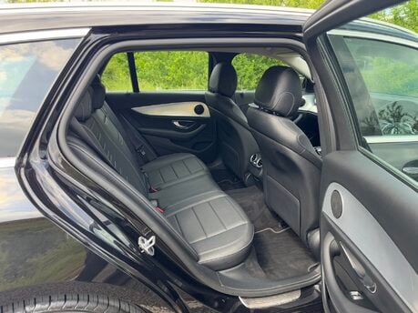 Mercedes-Benz E Class E220 D SE Auto Diesel Estate DIGITAL DASH/PARKTRONIC/LEATHER/SAT NAV 22