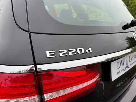 Mercedes-Benz E Class E220 D SE Auto Diesel Estate DIGITAL DASH/PARKTRONIC/LEATHER/SAT NAV 32
