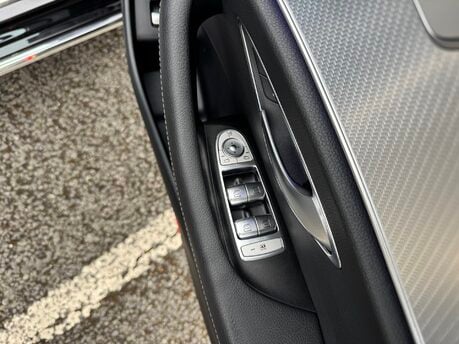 Mercedes-Benz E Class E220 D SE Auto Diesel Estate DIGITAL DASH/PARKTRONIC/LEATHER/SAT NAV 18