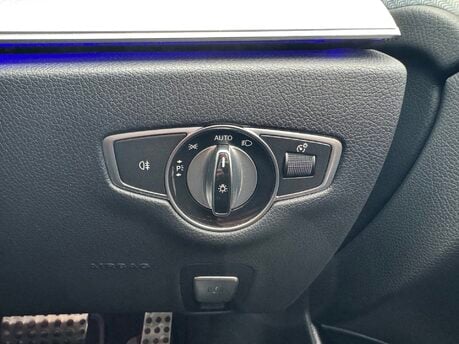 Mercedes-Benz E Class E220 D SE Auto Diesel Estate DIGITAL DASH/PARKTRONIC/LEATHER/SAT NAV 19