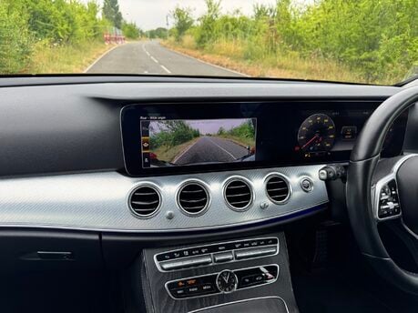 Mercedes-Benz E Class E220 D SE Auto Diesel Estate DIGITAL DASH/PARKTRONIC/LEATHER/SAT NAV 1