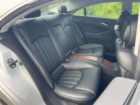 Mercedes-Benz CLS CLS 320 CDI Coupe Auto Diesel PARKTRONIC, COMAND NAV/FULL LEATHER 21