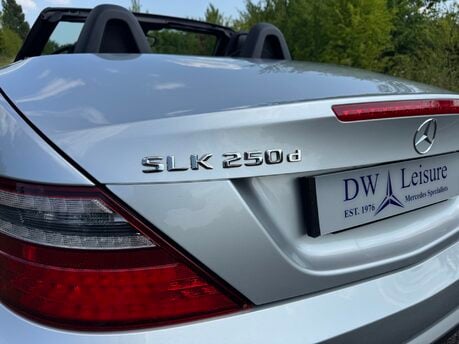 Mercedes-Benz SLK SLK 250 D AMG Sport Convertible Auto Diesel ULEZ COMPLIANT/SATNAV/AIR SCARF 35