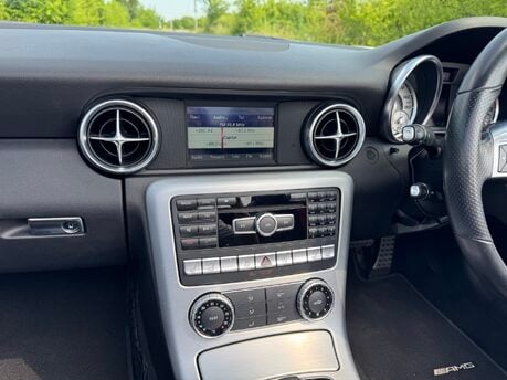 Mercedes-Benz SLK SLK 250 D AMG Sport Convertible Auto Diesel ULEZ COMPLIANT/SATNAV/AIR SCARF 17
