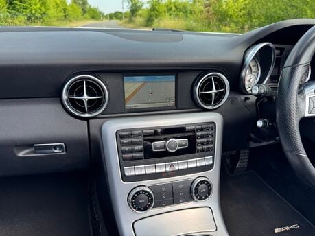 Mercedes-Benz SLK SLK 250 D AMG Sport Convertible Auto Diesel ULEZ COMPLIANT/SATNAV/AIR SCARF 2