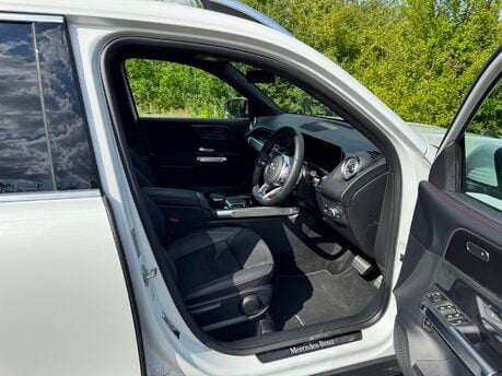 Mercedes-Benz GLB GLB 200 MHEV AMG Line Premium Auto Petrol 7 SEATER/PARKTRONIC/SAT NAV 6