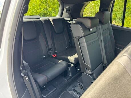 Mercedes-Benz GLB GLB 200 MHEV AMG Line Premium Auto Petrol 7 SEATER/PARKTRONIC/SAT NAV 24