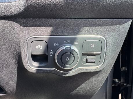Mercedes-Benz EQB EQB 250 + 70KWH AMG Line Premium Plus Auto Electric 7 SEATER/PAN ROOF/VAT Q 25