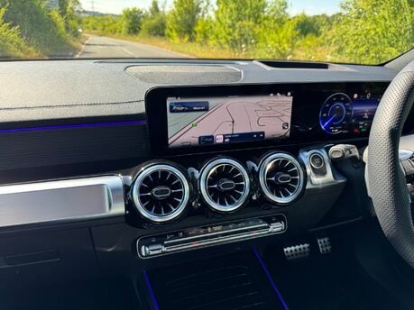 Mercedes-Benz EQB EQB 250 + 70KWH AMG Line Premium Plus Auto Electric 7 SEATER/PAN ROOF/VAT Q 10