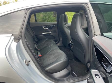 Mercedes-Benz EQE EQE 300 AMG Line Premium 90 KWH Auto Electric PAN ROOF/DISTRONIC PRO/SATNAV 26