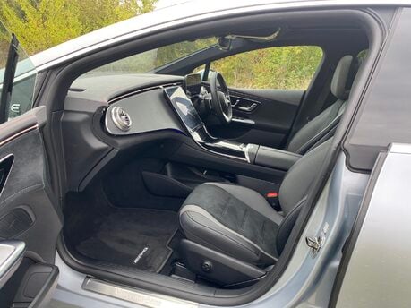 Mercedes-Benz EQE EQE 300 AMG Line Premium 90 KWH Auto Electric PAN ROOF/DISTRONIC PRO/SATNAV 8