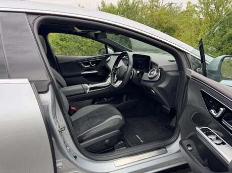 Mercedes-Benz EQE EQE 300 AMG Line Premium 90 KWH Auto Electric PAN ROOF/DISTRONIC PRO/SATNAV 6