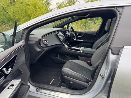 Mercedes-Benz EQE EQE 300 AMG Line Premium 90 KWH Auto Electric PAN ROOF/DISTRONIC PRO/SATNAV 8