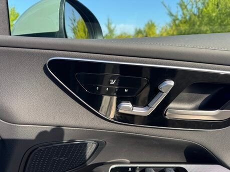 Mercedes-Benz GLC GLC 220 D MHEV 4Matic AMG Line Coupe Auto MEMORY SEATS/PARKTRONIC/SAT NAV 1
