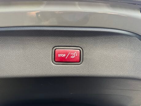 Mercedes-Benz GLC GLC 220 D MHEV 4Matic AMG Line Coupe Auto MEMORY SEATS/PARKTRONIC/SAT NAV 32