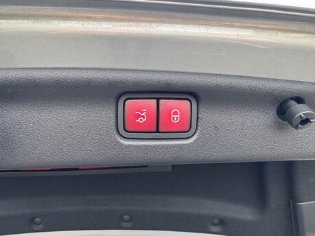 Mercedes-Benz C Class C 200 MHEV Exclusive Luxury Auto Petrol PAN ROOF/360 CAM/MEMORY SEATS 38