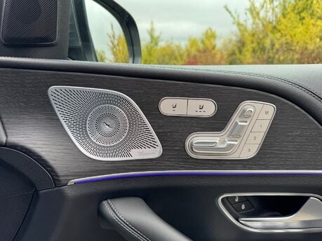 Mercedes-Benz GLE GLE 300D 4Matic AMG Line Premium Plus Auto Diesel 7 SEATER/PAN ROOF/360 CAM 1