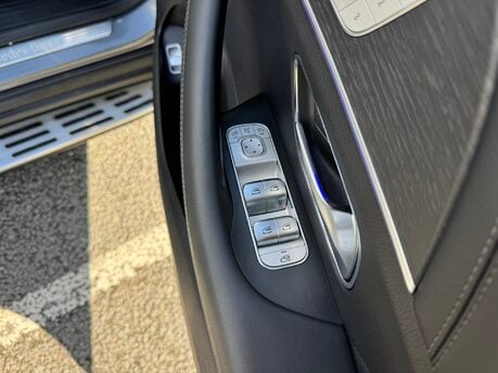 Mercedes-Benz GLE GLE 300D 4Matic AMG Line Premium Plus Auto Diesel 7 SEATER/PAN ROOF/360 CAM 18