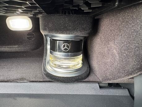 Mercedes-Benz GLE GLE 300D 4Matic AMG Line Premium Plus Auto Diesel 7 SEATER/PAN ROOF/360 CAM 21