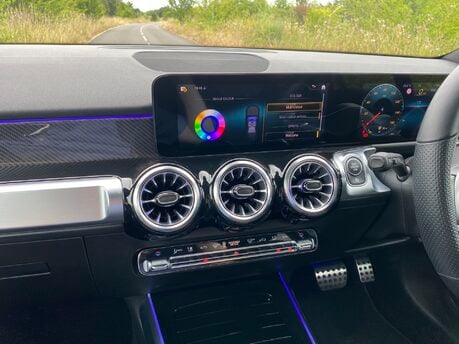 Mercedes-Benz GLB GLB 220D 4Matic AMG Line Premium Auto Diesel 7 SEATER/PARKTRONIC/SAT NAV 11