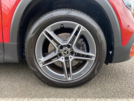Mercedes-Benz GLB GLB 220D 4Matic AMG Line Premium Auto Diesel 7 SEATER/PARKTRONIC/SAT NAV 34