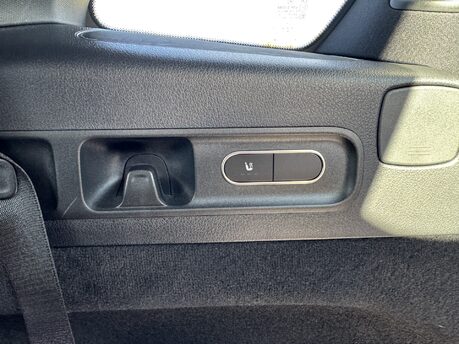 Mercedes-Benz EQS EQS 450 4Matic AMG Line Premium Plus 108KWH Electric Auto 7 SEATER/PAN ROOF 37