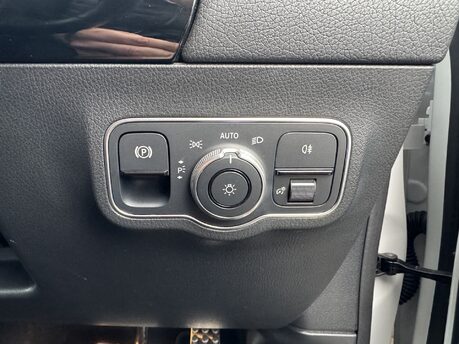 Mercedes-Benz GLA Class GLA 250e Exclusive Edition Premium Auto Petrol Hybrid PHEV 15KWH PARKTRONIC 16