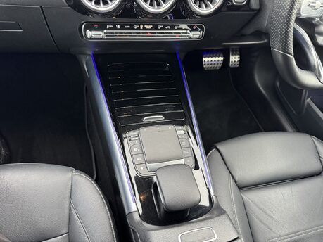 Mercedes-Benz GLA Class GLA 250e Exclusive Edition Premium Auto Petrol Hybrid PHEV 15KWH PARKTRONIC 14