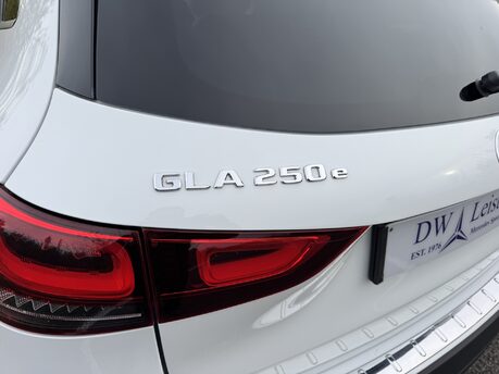 Mercedes-Benz GLA Class GLA 250e Exclusive Edition Premium Auto Petrol Hybrid PHEV 15KWH PARKTRONIC 31