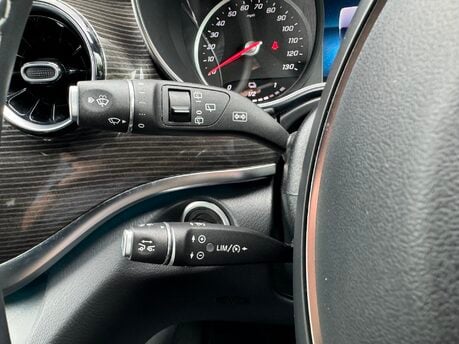 Mercedes-Benz Eqv EQV 300 Sport Premium 90KWH Auto Electric 7 SEATER/360 CAM/BURMESTER SOUND 16