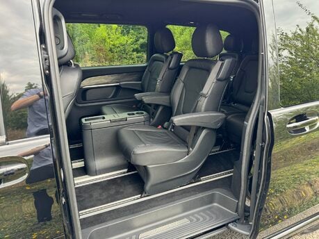 Mercedes-Benz Eqv EQV 300 Sport Premium 90KWH Auto Electric 7 SEATER/360 CAM/BURMESTER SOUND 25