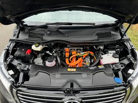 Mercedes-Benz Eqv EQV 300 Sport Premium 90KWH Auto Electric 7 SEATER/360 CAM/BURMESTER SOUND 42