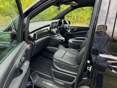 Mercedes-Benz Eqv EQV 300 Sport Premium 90KWH Auto Electric 7 SEATER/360 CAM/BURMESTER SOUND 8