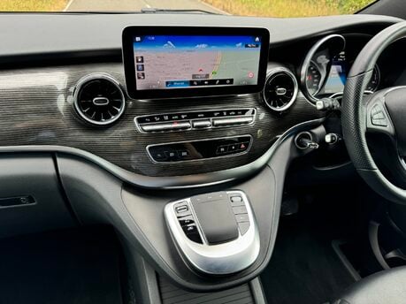 Mercedes-Benz Eqv EQV 300 Sport Premium 90KWH Auto Electric 7 SEATER/360 CAM/BURMESTER SOUND 10