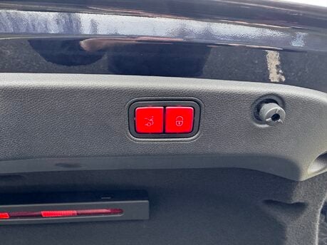 Mercedes-Benz CLS CLS 400D 4M AMG Line Premium Plus Auto Diesel SUNROOF/BEIGE FULL LEATHER 29