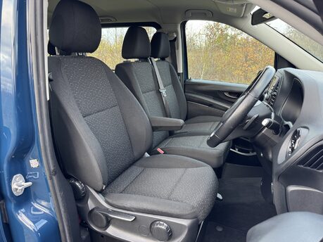 Mercedes-Benz eVito Tourer Premium L3 Auto Electric 9 Seater 100 KWH EX-LWB/PARKTRONIC 3