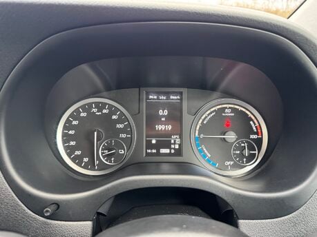 Mercedes-Benz eVito Tourer Premium L3 Auto Electric 9 Seater 100 KWH EX-LWB/PARKTRONIC 20