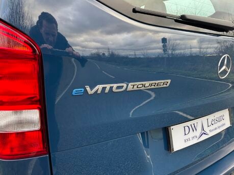 Mercedes-Benz eVito Tourer Premium L3 Auto Electric 9 Seater 100 KWH EX-LWB/PARKTRONIC 34