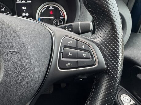 Mercedes-Benz eVito Tourer Premium L3 Auto Electric 9 Seater 100 KWH EX-LWB/PARKTRONIC 19