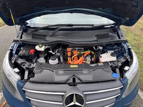 Mercedes-Benz eVito Tourer Premium L3 Auto Electric 9 Seater 100 KWH EX-LWB/PARKTRONIC 37