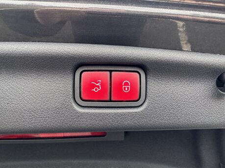 Mercedes-Benz C Class C300 D MHEV AMG Line Premium Auto Diesel Saloon 360 CAM/MEMORY SEATS/SATNAV 33