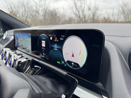 Mercedes-Benz GLA Class GLA 250e Exclusive Edition Premium Plus Petrol Hybrid Auto PANROOF/SAT NAV 24