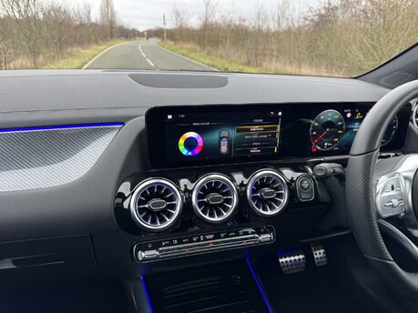 Mercedes-Benz GLA Class GLA 250e Exclusive Edition Premium Plus Petrol Hybrid Auto PANROOF/SAT NAV 12