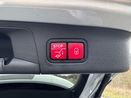 Mercedes-Benz EQA EQA 250 AMG Line Premium Plus Auto Electric PAN ROOF/MEMORY SEATS/VAT Q 34