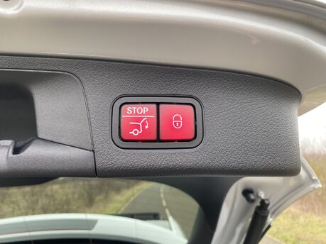 Mercedes-Benz EQA EQA 250 AMG Line Premium Plus Auto Electric PAN ROOF/MEMORY SEATS/VAT Q 29