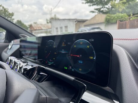 Mercedes-Benz EQA EQA 250 AMG Line Premium Plus Auto Electric PAN ROOF/MEMORY SEATS/VAT Q 26