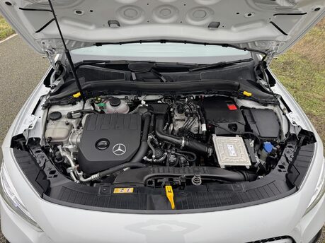 Mercedes-Benz GLA Class GLA 250e Exclusive Edition Premium Petrol Hybrid Auto PARKTRONIC/NAV/VAT Q 39